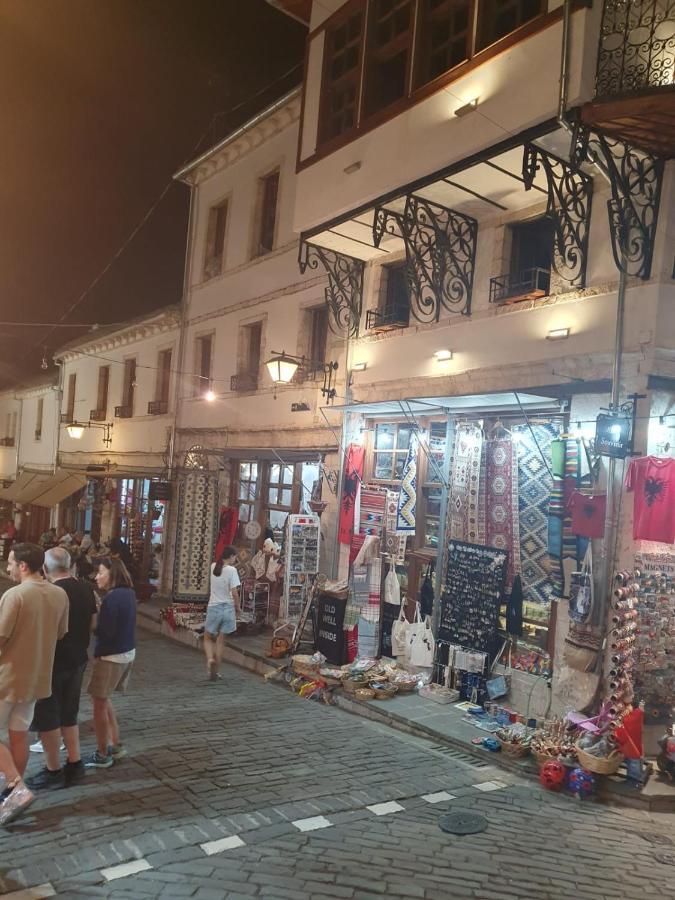 Santa Room-Old Bazaar Center-Gjirokastër Extérieur photo